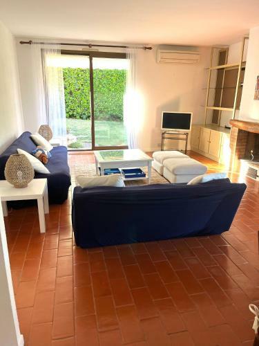 Charmante Villa Proven�ale Hauts De Vaugrenier