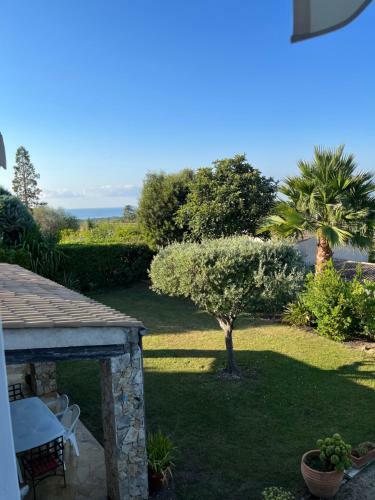 Charmante Villa Proven�ale Hauts De Vaugrenier