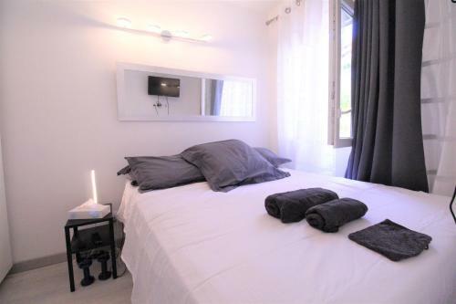 Center Apartment, 5min Monaco Casino, Bnbrickeys