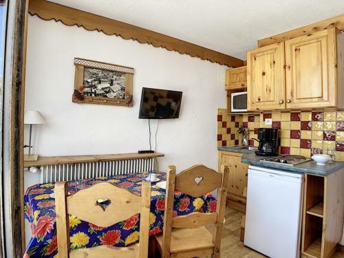 Apartamento Studio Les Menuires, 1 Pi�ce, 2 Personnes - Fr-1-344-993