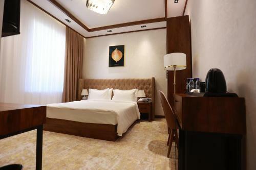Regal Hotel By Grand