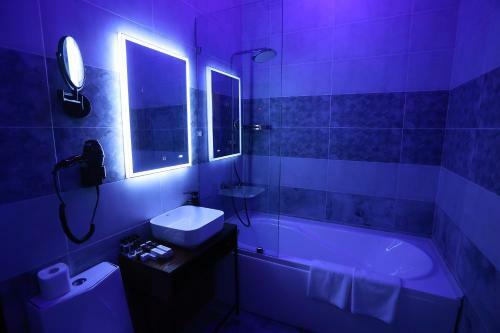 Regal Hotel By Grand