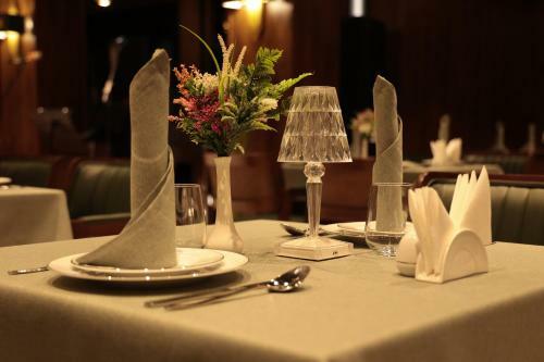 Regal Hotel By Grand