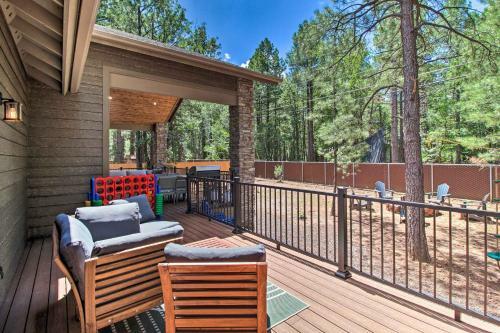 Pinetop Escape With Spacious Yard And Fire Pits!