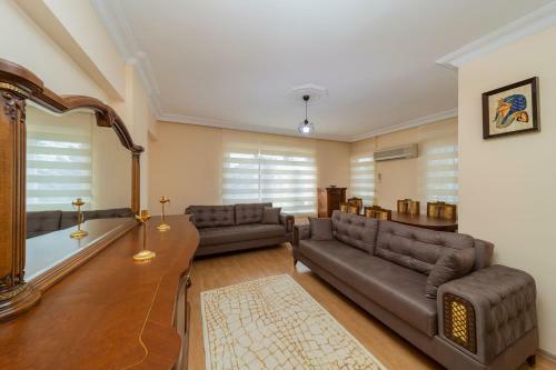 Apartamento Cozy Flat With Balcony 10 Min To Konyaalti Beach