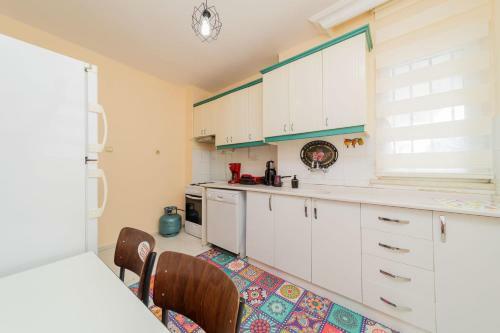 Apartamento Cozy Flat With Balcony 10 Min To Konyaalti Beach