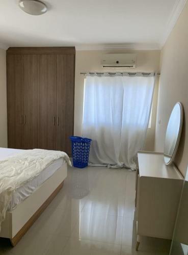 Ta Apartments