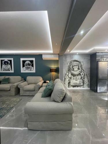 Luxurious 3 Bedroom Beach Front Apartment