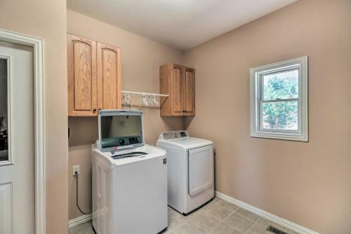 Bull Shoals Retreat With Panoramic River Views!