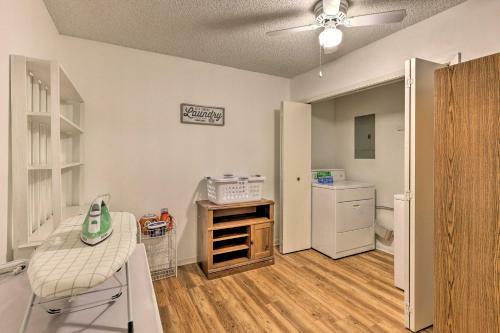 Central Hot Springs Village Retreat With Deck!