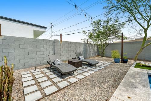 Melrose Mid-century Oasis