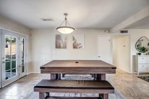 Boho Pad W Pool Located 5 Mins From Old Town