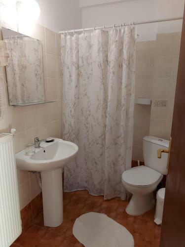 Hostal Traditional Guesthouse Vrigiis