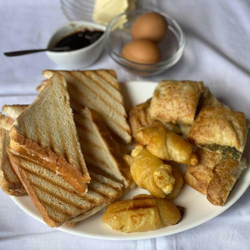 Hostal Traditional Guesthouse Vrigiis