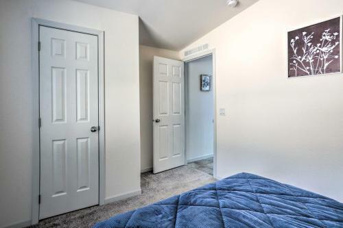 Quaint Mariposa Home With Private Deck And Yard!