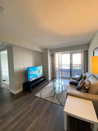 Apartamento Spacious, Quiet & Cozy Condo 10m From Airport