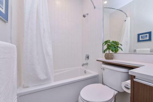 Oak Bay Executive Penthouse