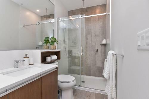 Oak Bay Executive Penthouse