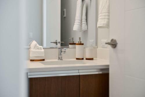 Oak Bay Executive Penthouse