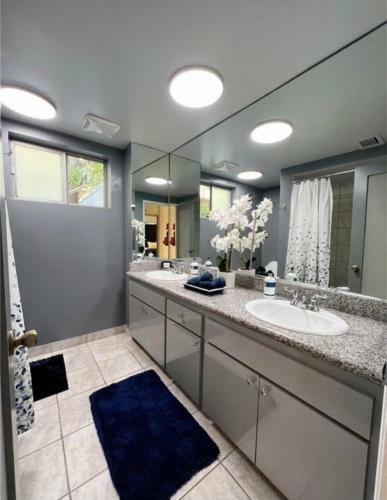 Apartamento Hollywood Hills Condo