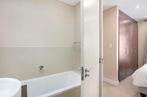 Apartamento Eden On The Bay 150 By Hostagents