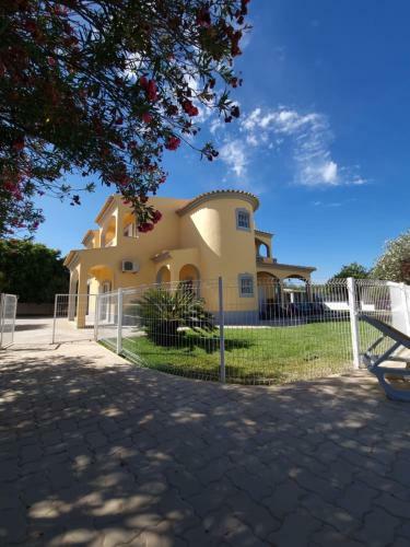 Magnifique Maison Avec Piscine � 5 Min De La Plage