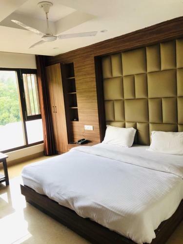 Hotel Savoy Residency