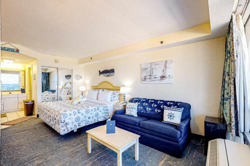 Hotel Daytona Beach Resort- Beach Vibes