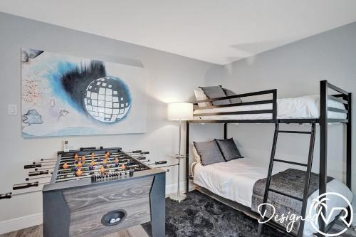 Beautiful 4 Br With Private Heated Pool