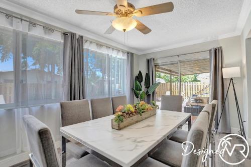 Beautiful 4 Br With Private Heated Pool