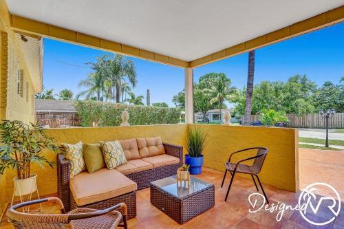 Beautiful 4 Br With Private Heated Pool