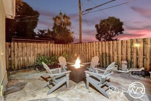 Beautiful 4 Br With Private Heated Pool