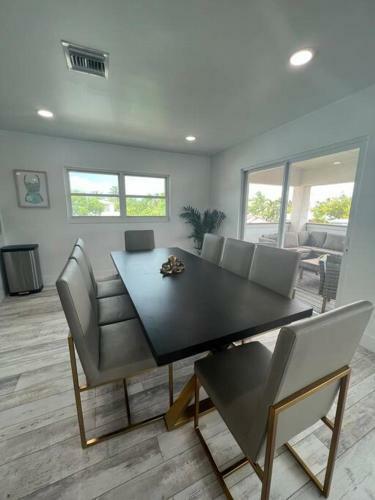 Casa Del Mar With Dock & Ocean Access Key West