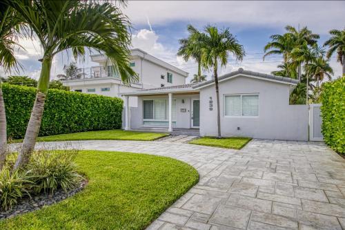 Sunny Palms