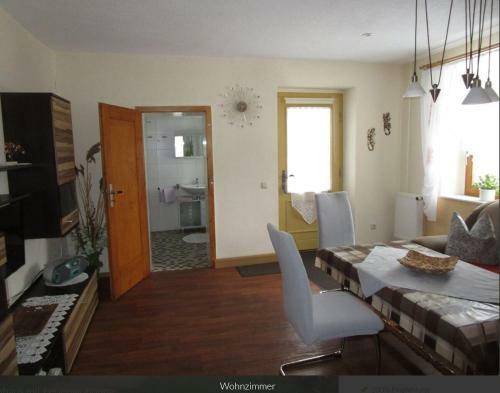 Apartamento Ferienwohnung Waldblick Wallschl�ger