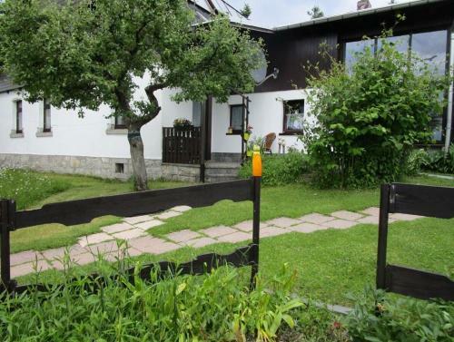 Apartamento Ferienwohnung Waldblick Wallschl�ger