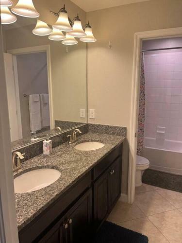 2 Story Comfort Beautiful Home With All Amenities