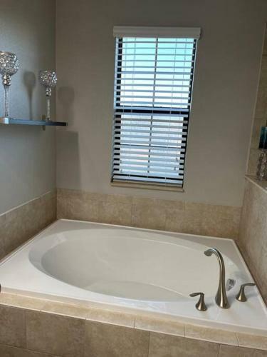 2 Story Comfort Beautiful Home With All Amenities