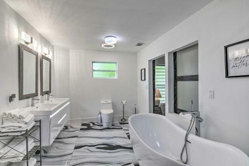 Upscale Miami Escape 20 Mi To South Beach!