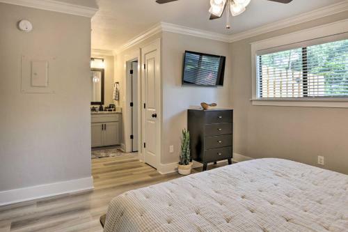 Cozy Tallahassee Apartment With Spacious Yard!