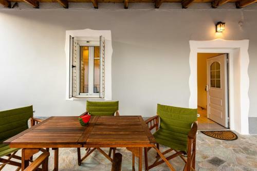 Valira Cozy Maisonette - Relaxing Vibes Getaway