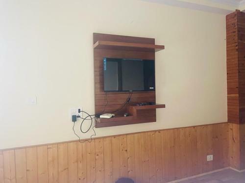 Hotel Arowana Woods