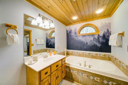Social Tides Cabin