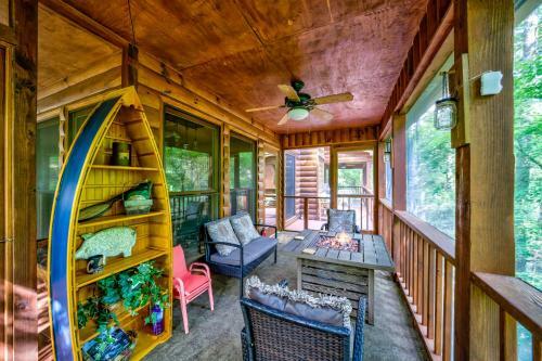 Social Tides Cabin