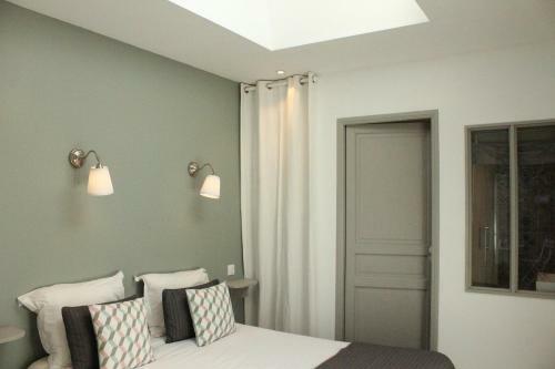Hotel H�tel Saint Michel