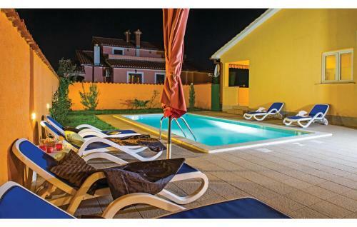 Holiday Home Labin Presika