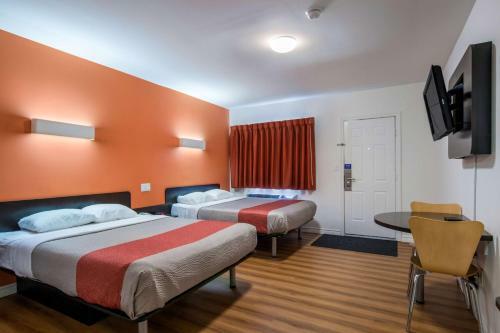 Motel Pioneer Inn