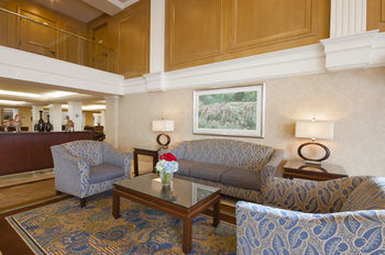 Biltmore Hotel & Suites