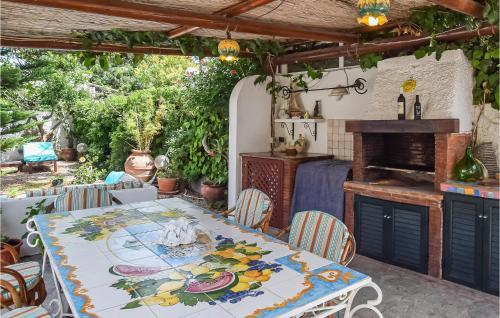 Stunning Home In Sant'angelo With Wifi And 2 Bedrooms