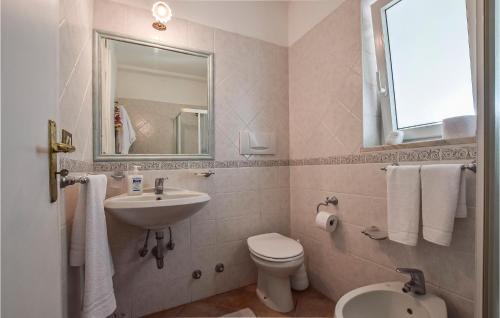 Stunning Home In Sant'angelo With Wifi And 2 Bedrooms